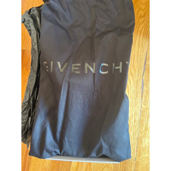 Tuckernuck GIVENCHY SLIDE FLAT SANDALS WHITE/BLACK size 8 - Picture 8 of 10